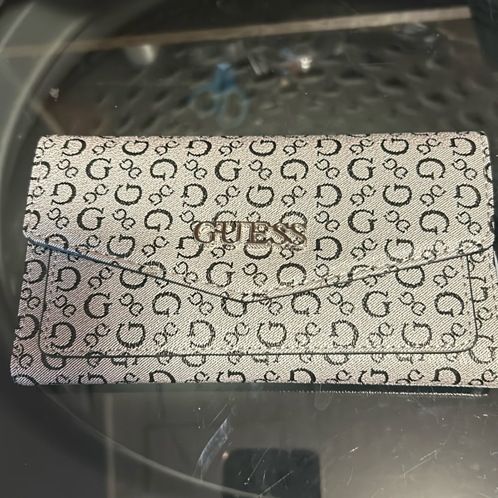 Guess women wallet